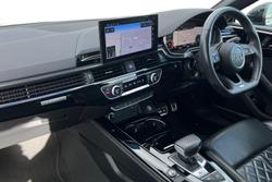 AUDI S5 Photo 2