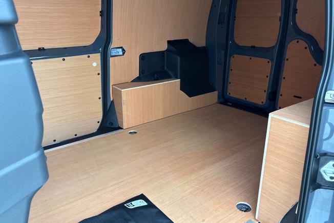 VOLKSWAGEN Caddy Photo 9
