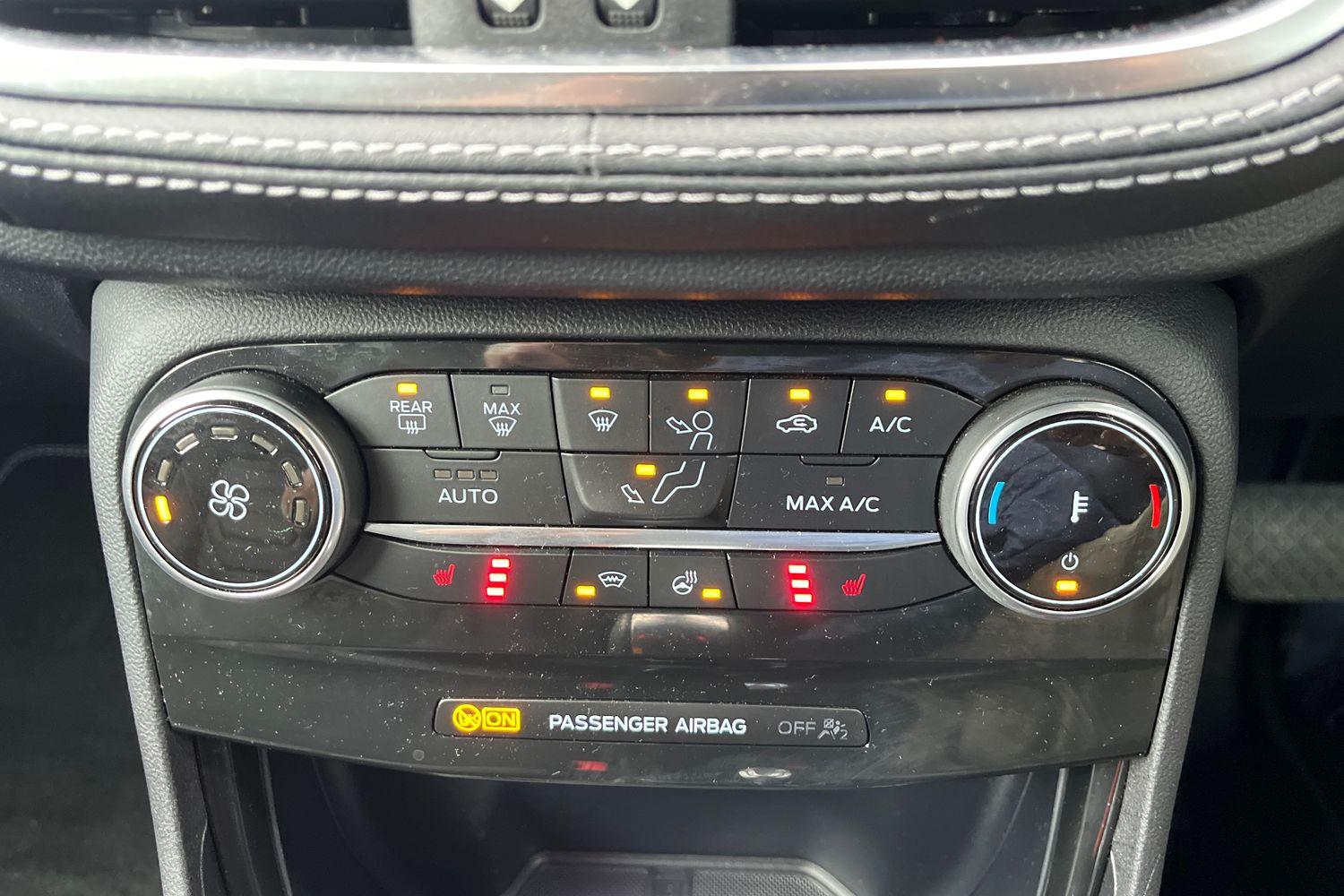Ford PUMA Photo 27