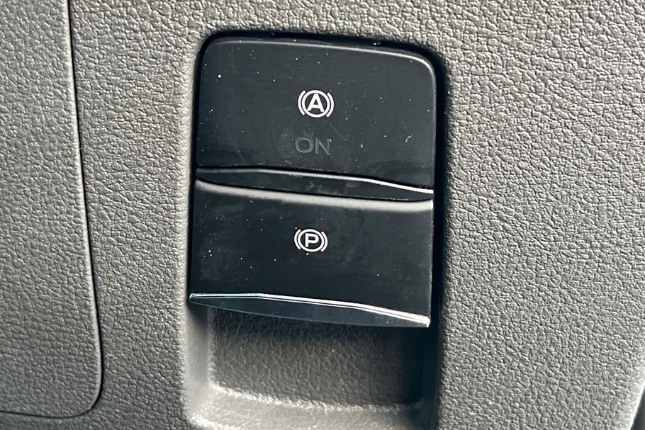 Used Ford TRANSIT HV74OME 18