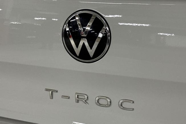 VOLKSWAGEN T-Roc Photo 37