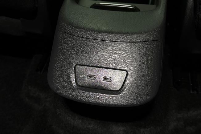 VOLKSWAGEN ID.3 Photo 27