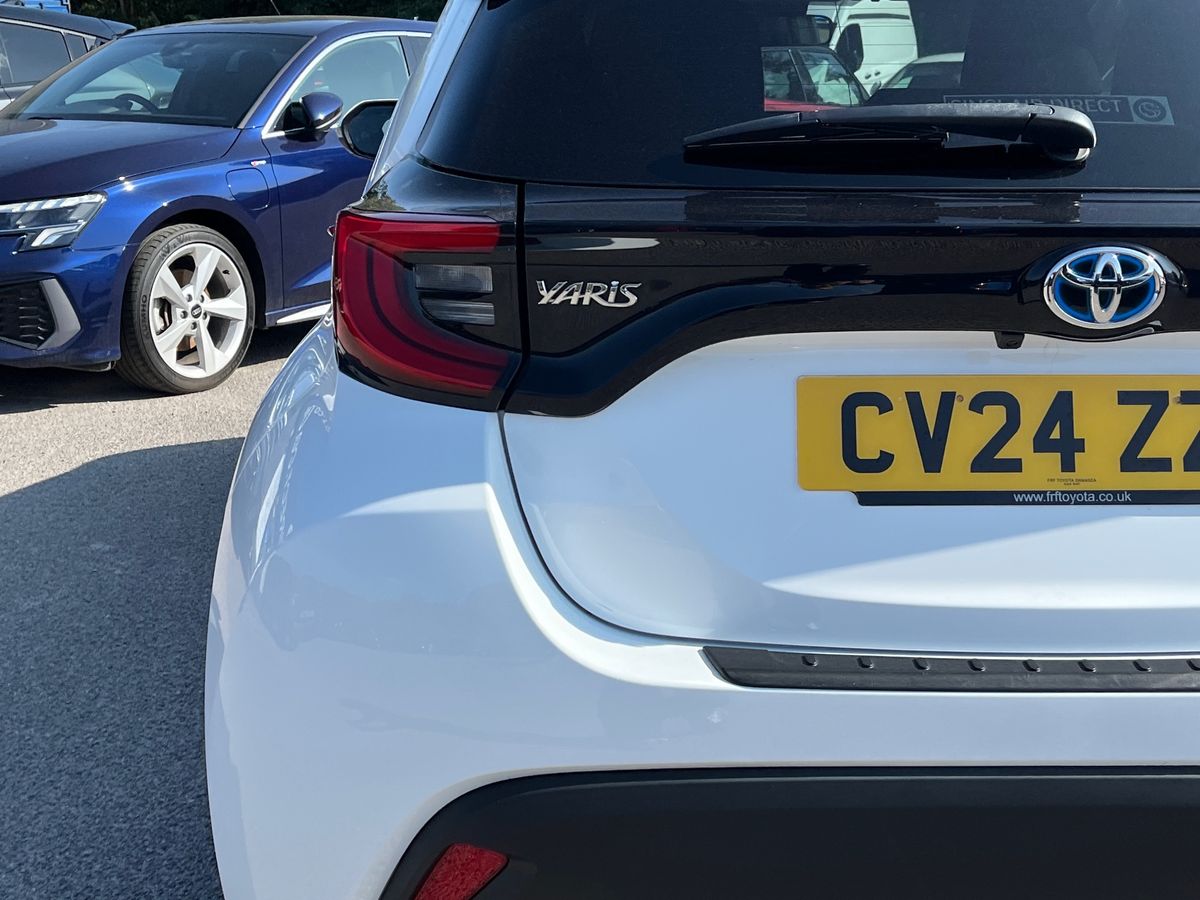Toyota Yaris Photo 17
