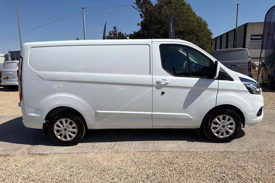 Ford TRANSIT CUSTOM Photo autoimg-02c489ad23c4e0456807edccbb96efc3b6b2ff2c.jpg