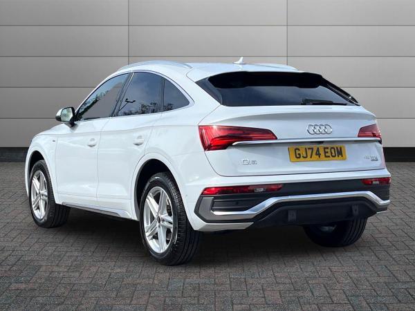 Audi Q5 Photo autoimg-02c596bbe0056b3e45d7754367cc164c7b961438.jpg