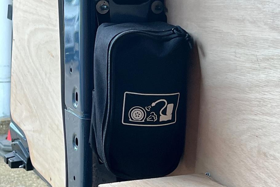 Used FORD TRANSIT CUSTOM WN75ASO 40