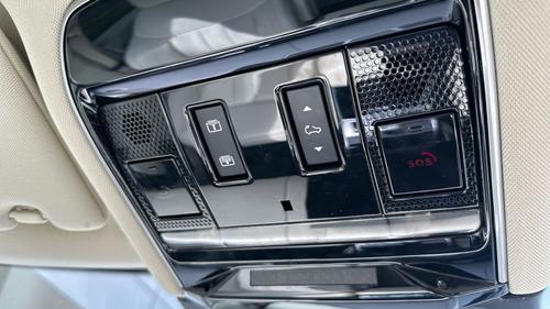 Land Rover Range Rover Photo autoimg-02c7c965631a4ea319fad13776b670d9afd2f866.jpg