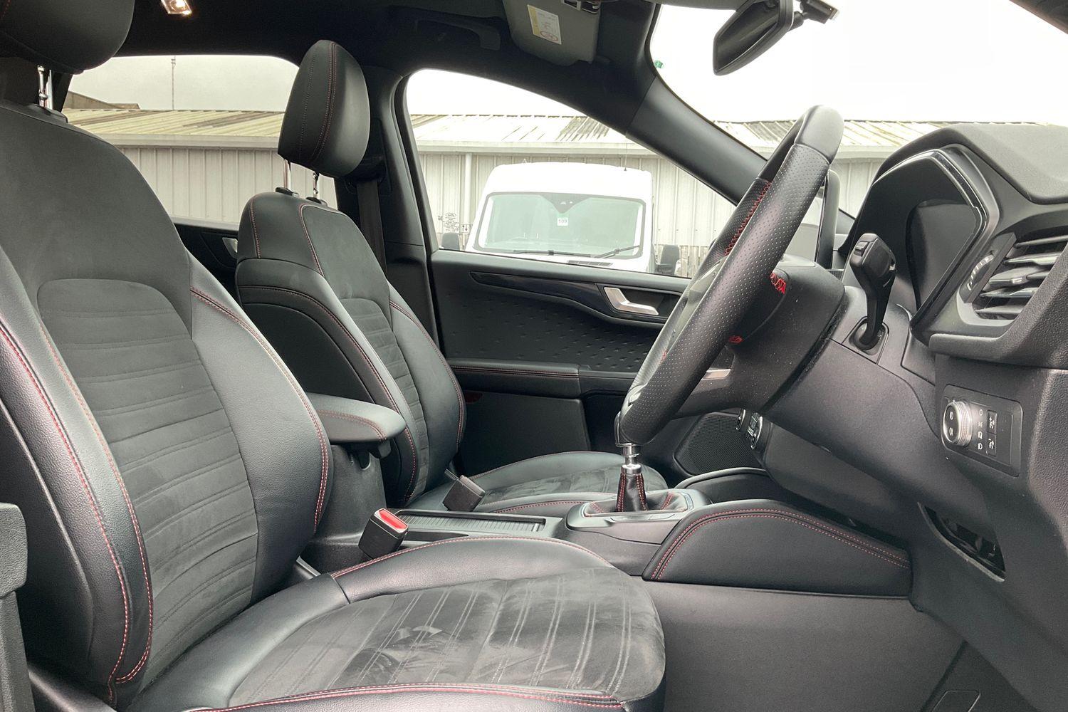 Ford KUGA Photo 16