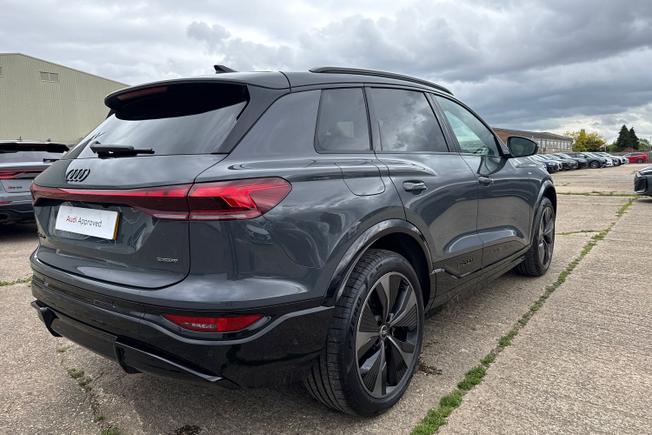 AUDI Q6 E-Tron Photo 43