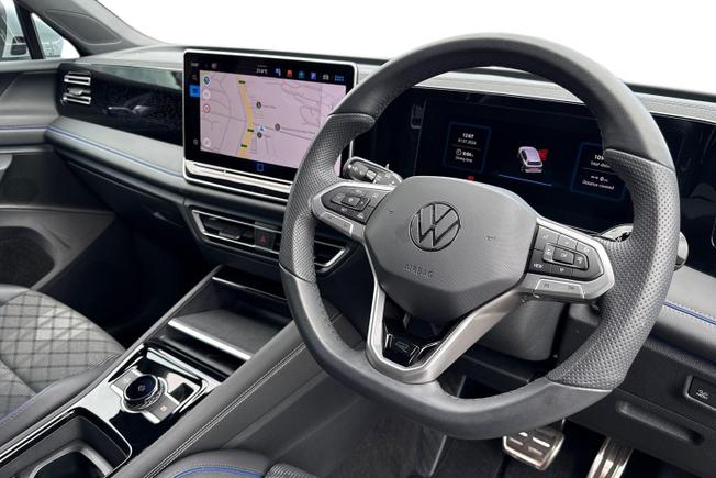 VOLKSWAGEN Tiguan Photo 6