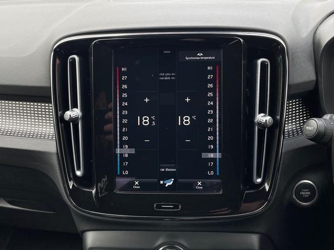 VOLVO Xc40 Photo 44