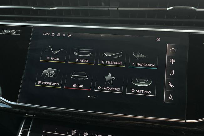 AUDI Q7 Photo 13