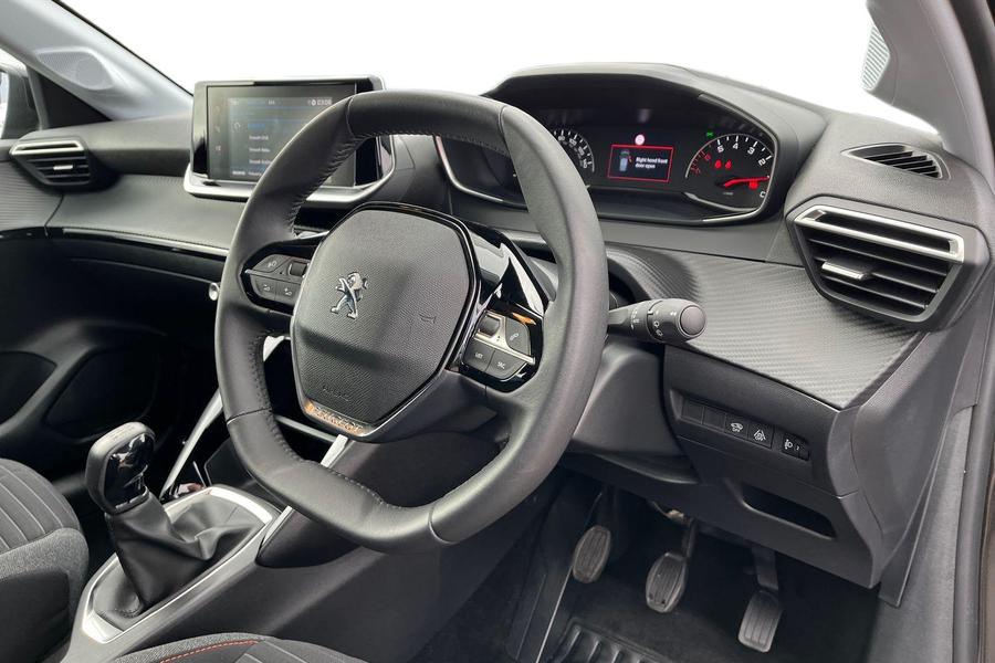 Peugeot 208 Photo autoimg-02d0a83e26ab51da1ea4cb0b6ce7f1da87ef8cf7.jpg