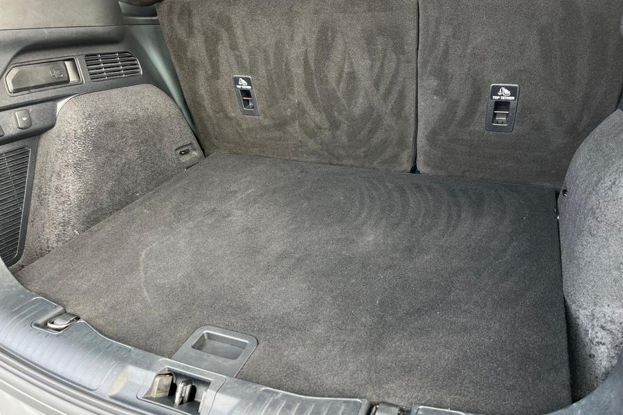 Ford Kuga Photo autoimg-02d154c0ab423bf7a061542a2ad0a4e1a59651f3.jpg