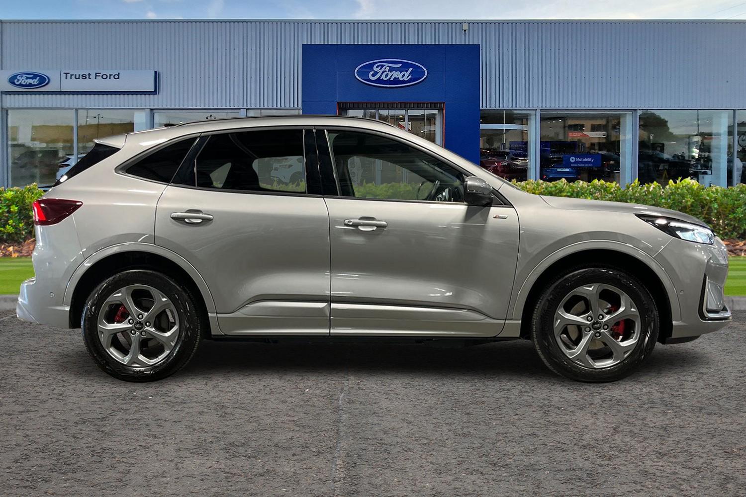 Ford KUGA Photo 2