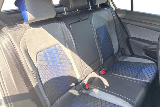 VOLKSWAGEN Golf Photo 9