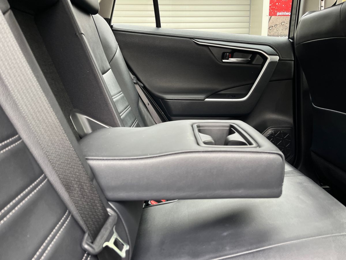 Toyota RAV4 Photo 32