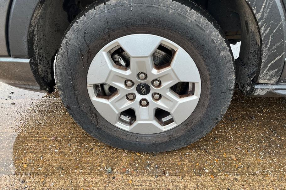 Used Ford TRANSIT WO25UFW 17