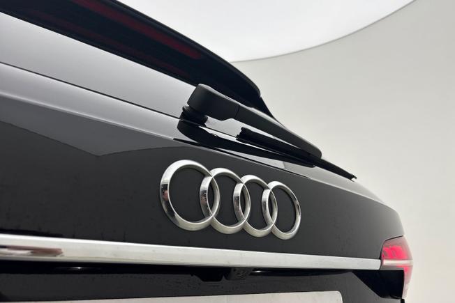AUDI A4 Avant Photo 25