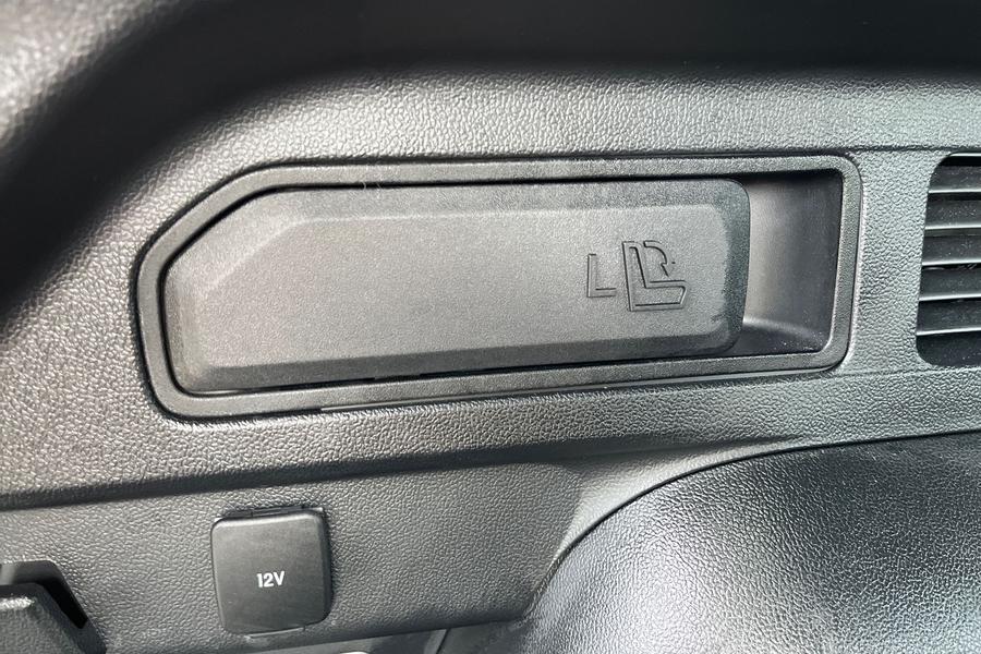 Ford KUGA Photo autoimg-02e0f455beb79751ab835f9899a5025cc88844f0.jpg
