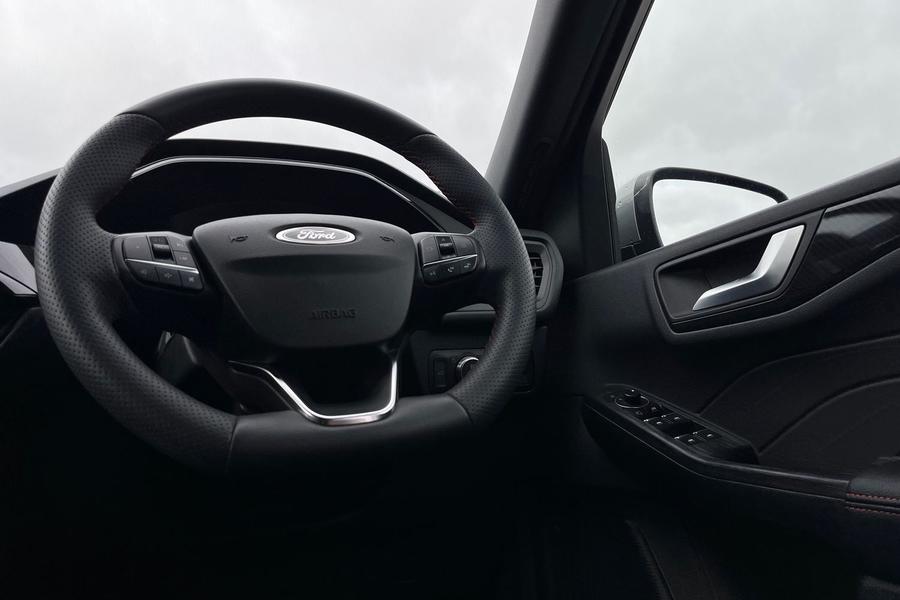 Ford Kuga Photo autoimg-02e32565a7dba3579e5222e00acd0d3d8073cc4b.jpg