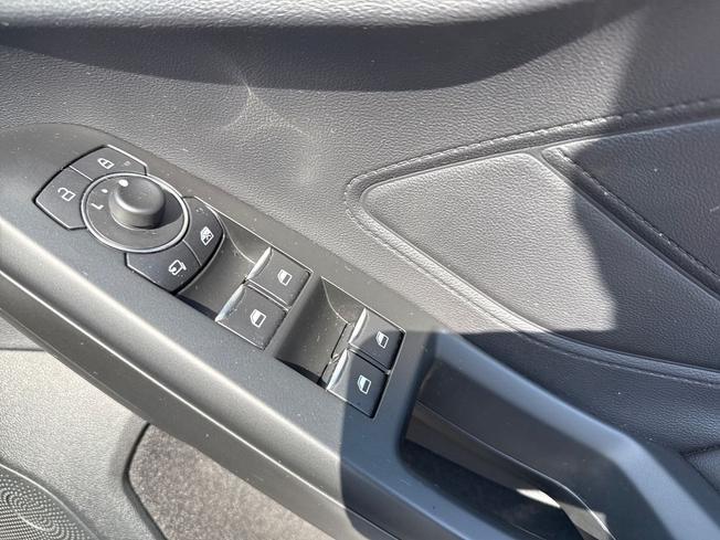 FORD Focus Photo 26