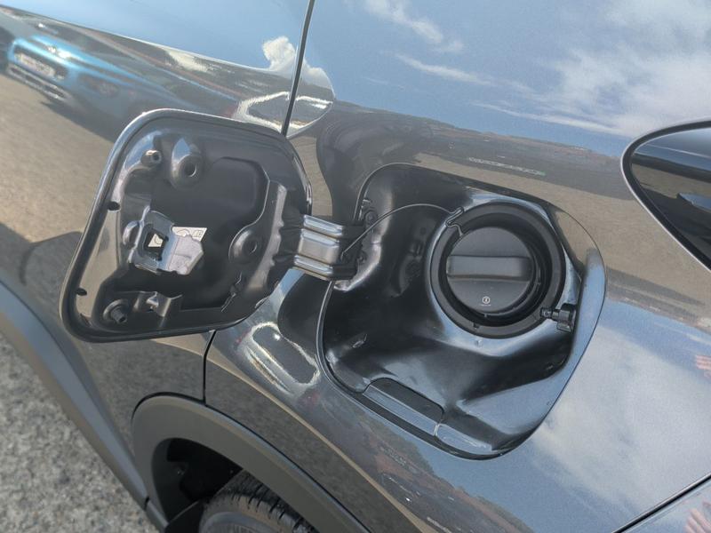 Used Toyota C-HR NV21USD 32