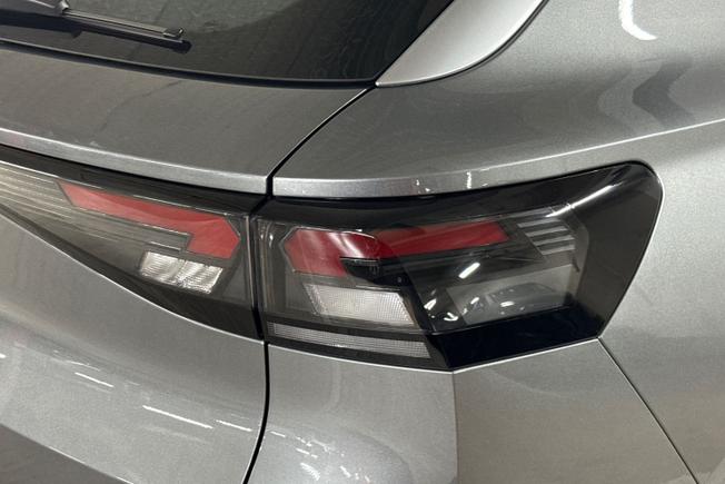 VOLKSWAGEN T-Roc Photo 18
