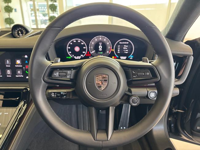 PORSCHE Panamera Photo 17