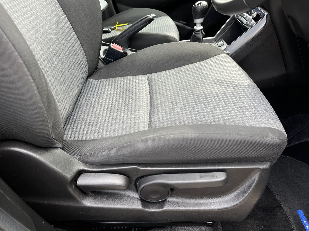 Suzuki S-Cross Photo 39