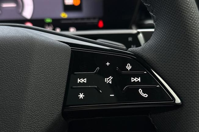 AUDI Q3 Photo 17