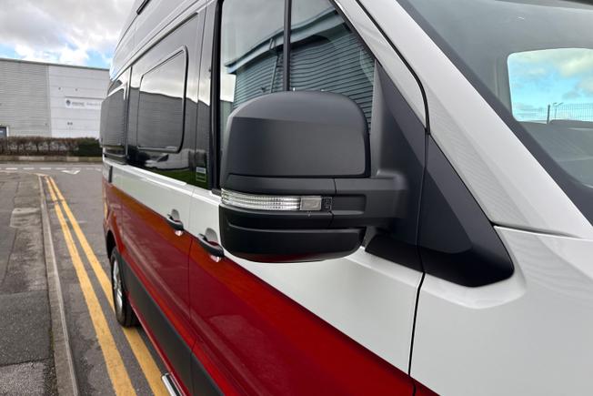 VOLKSWAGEN Grand California Photo 20