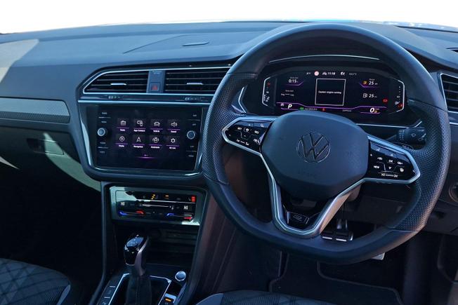 VOLKSWAGEN Tiguan Photo 11