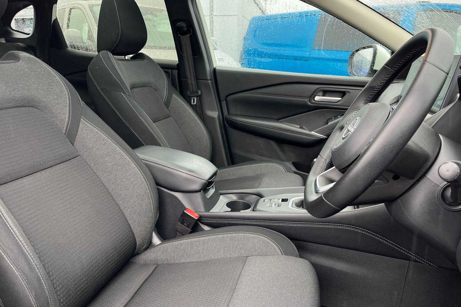 Nissan QASHQAI Photo 16