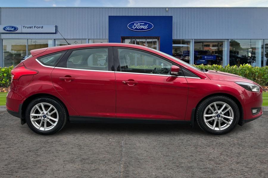 Ford Focus Photo autoimg-02fe7265b3f4955ba658f3be534a513c7941246c.jpg