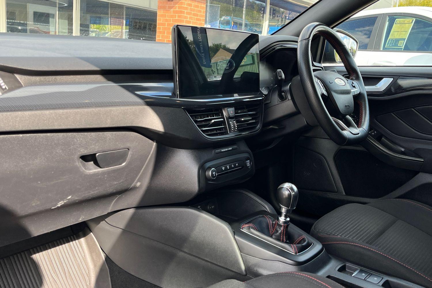 Ford Focus Photo 17