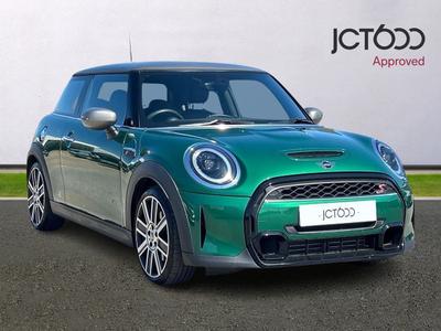 2022 MINI Hatch 2.0 Cooper S Exclusive Hatchback 3dr Petrol Steptronic Euro 6 (s/s) (178 ps) at JCT600
