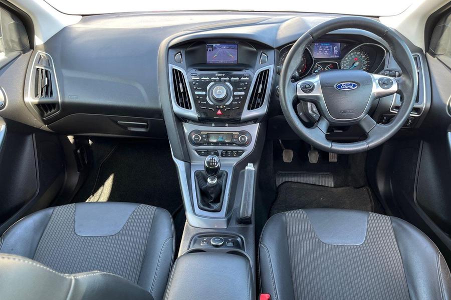 Ford FOCUS Photo autoimg-030bd58caa7b261bcf0c3f700a0c2048773cc315.jpg