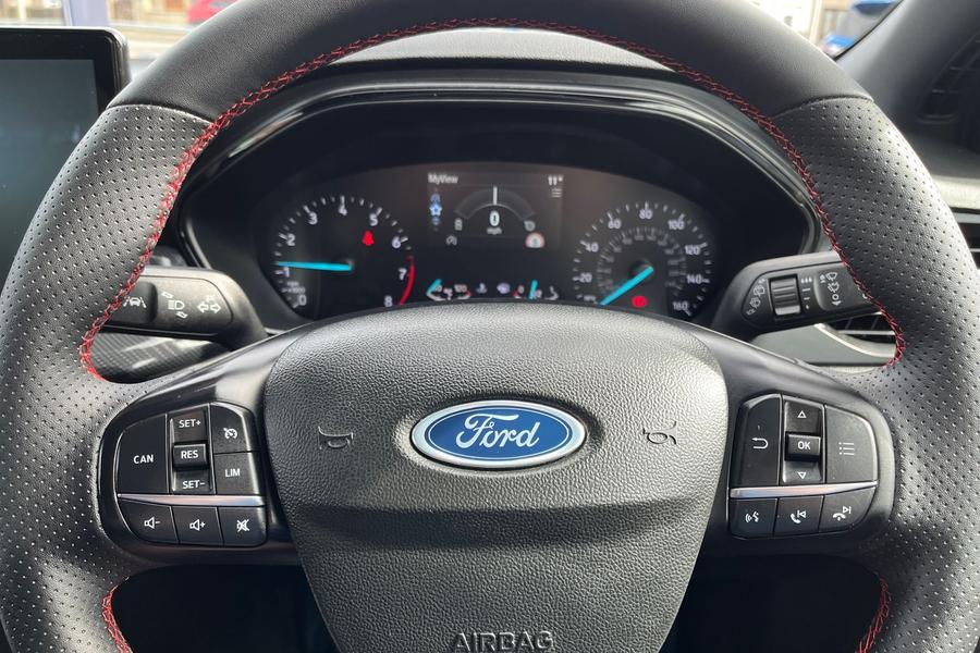 Ford FOCUS Photo autoimg-030c3b8d70062f41ca8446560bcd4635b384d13d.jpg