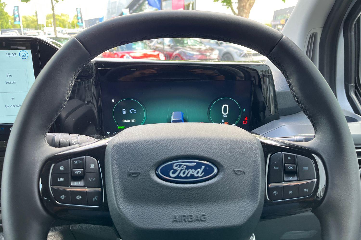 Ford TOURNEO CUSTOM Photo 20