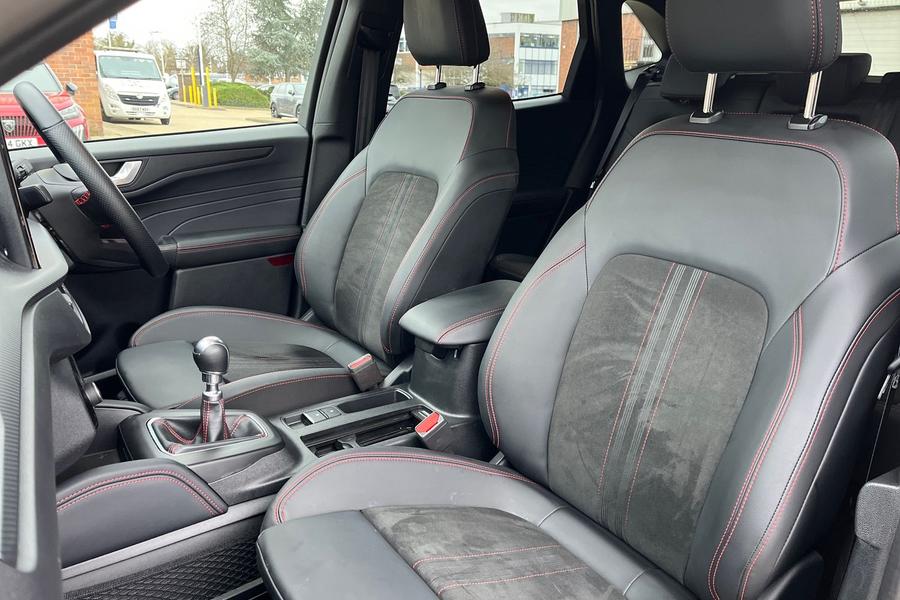 Ford Kuga Photo autoimg-030d07a675f33d9b711cf8342c02b3b742a0c716.jpg
