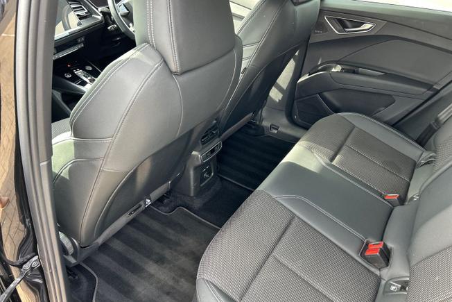Audi Q4 E-Tron Photo 43