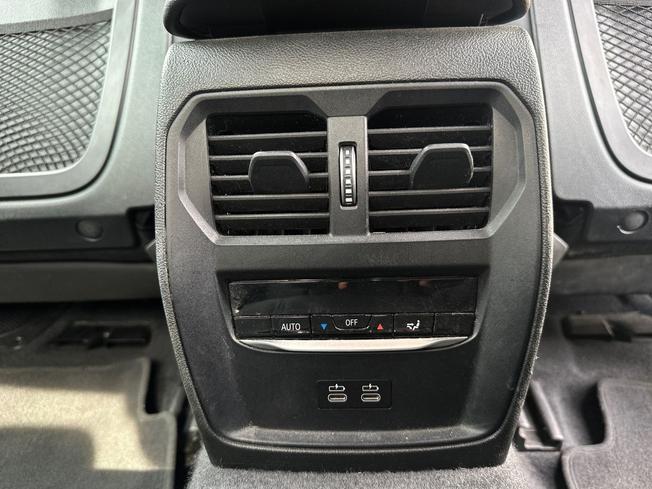 BMW 2 Series Photo 31