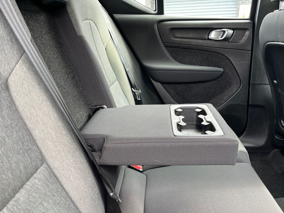 Volvo XC40 Photo 32