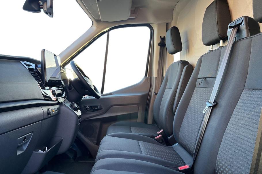 Used Ford E-TRANSIT 11