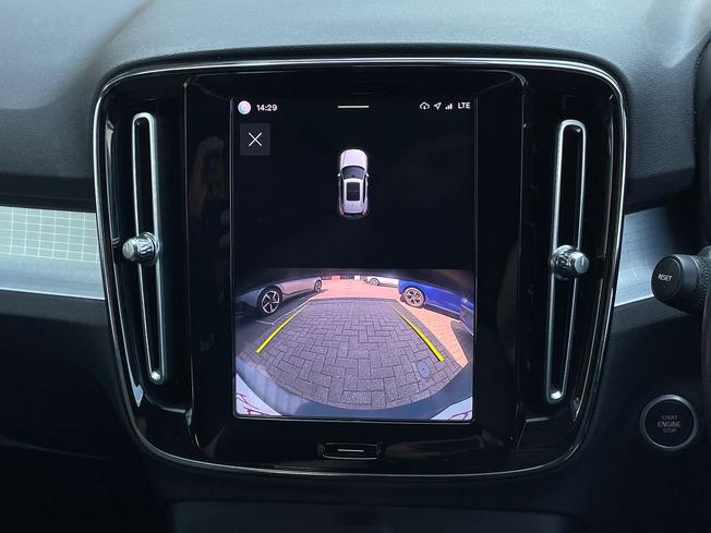 VOLVO Xc40 Photo 49