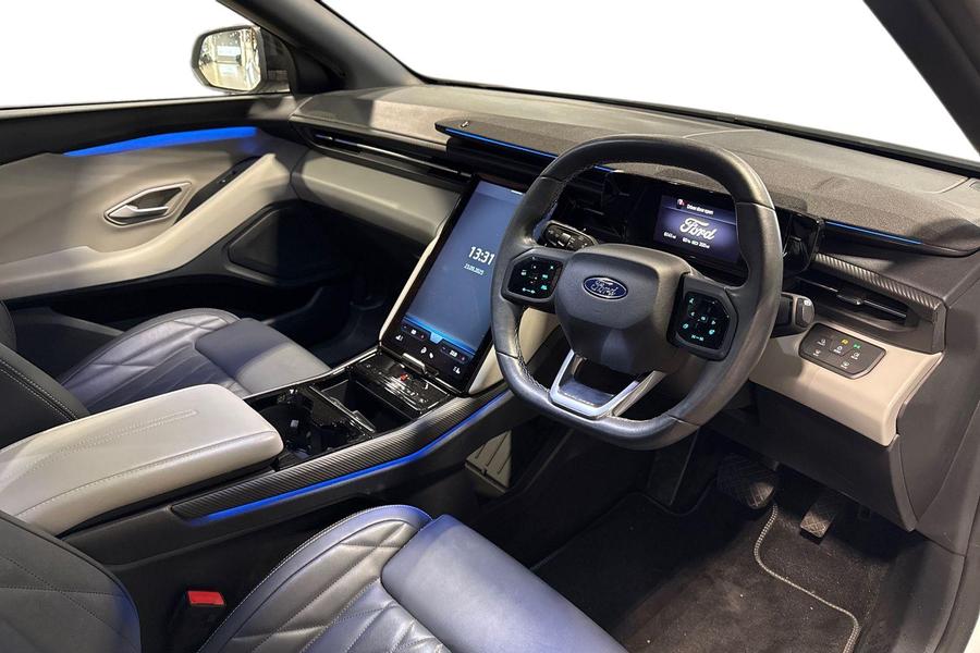 Ford Explorer Photo autoimg-031bd360f2b9362be0a243082f045484377e0057.jpg