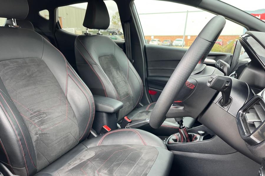 Ford Fiesta Photo autoimg-032029cb627864991d50fb8d5e03da2e9351b01a.jpg