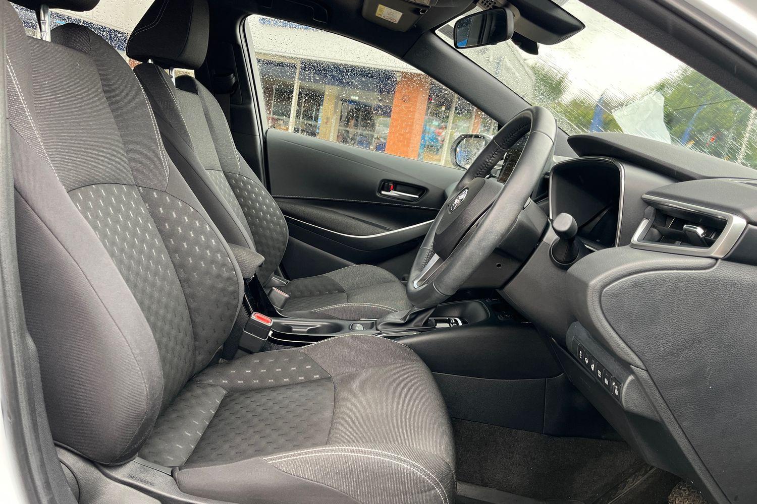 Toyota Corolla Photo 16