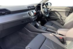 AUDI Q3 Photo 2